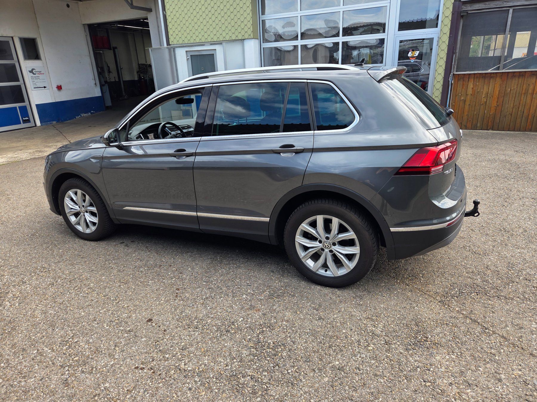 VW Automobili: VW Tiguan 2.0TFSI 4motion – Usato da Frasnacht venduto da garhalt