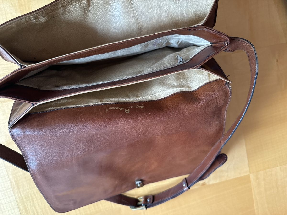 Aigner Borse da donna: Vintage Aigner Tasche  – Usato da Zürich venduto da Misus.Flohmi 4