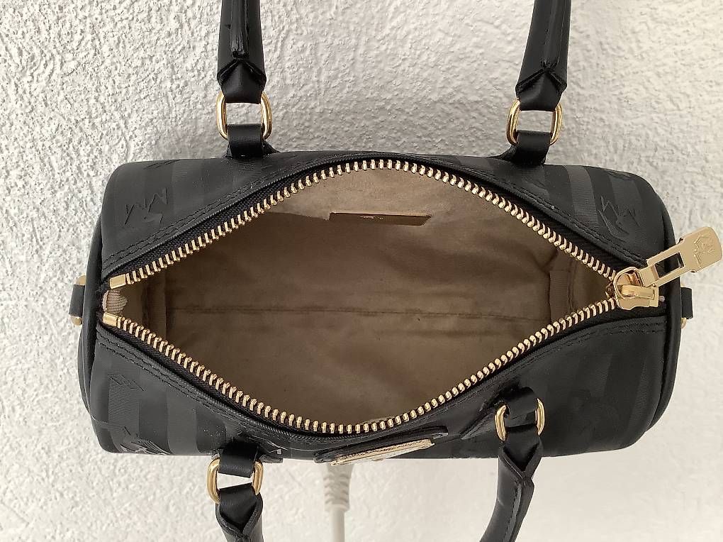 Taschen für Damen: Maison Mollerus Tasche, Neuwertig! – Neu (gemäss Beschreibung) aus Aegerten von G7unit 1
