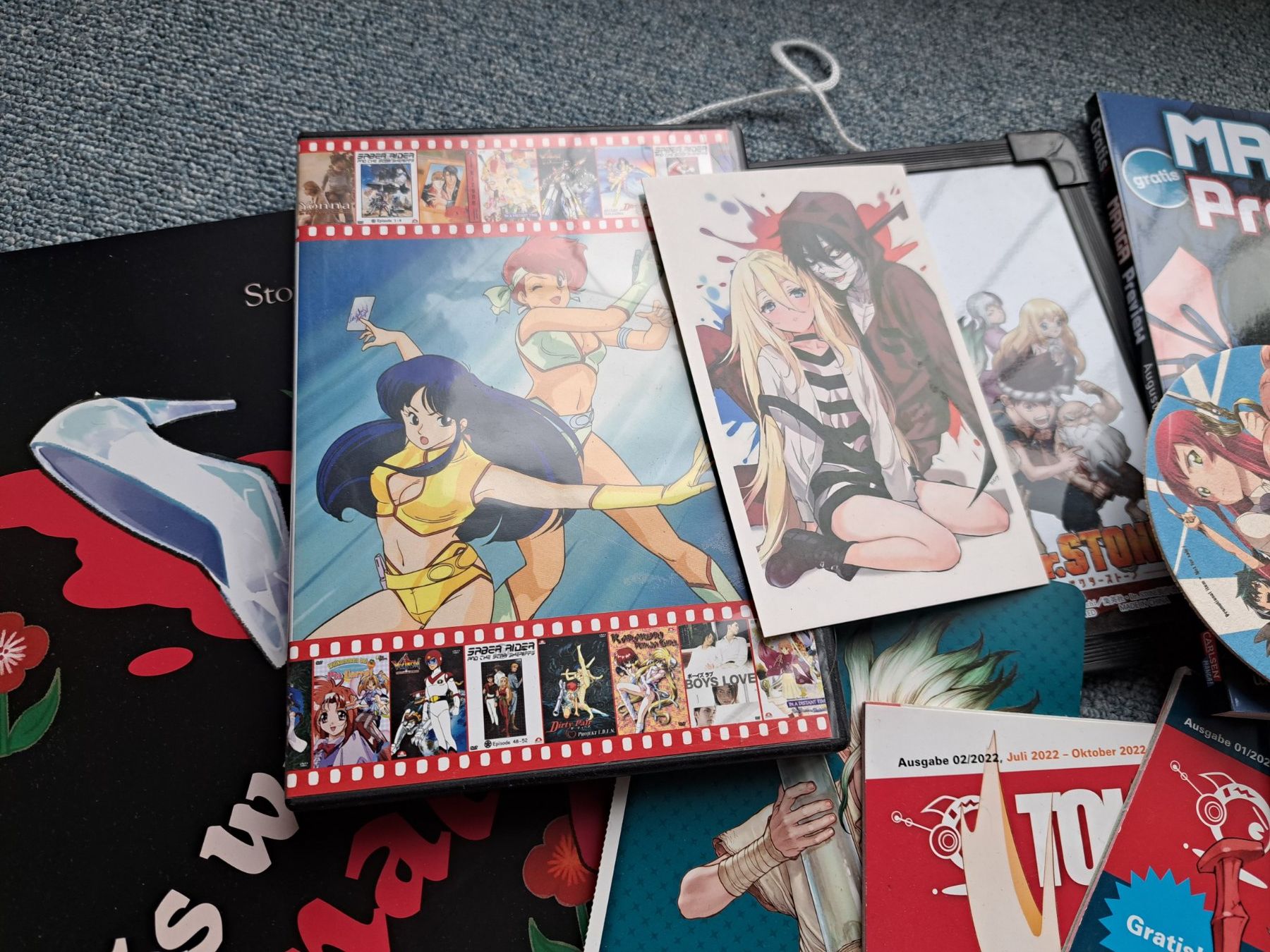 Comics: Manga/Anime Merchandise Set Extras DVD Poster Postkarten – Gebraucht aus Killwangen von KIANA08 2