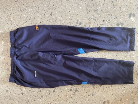 Ellesse Trainingshose dunkelblau Grösse M/L guter Zustand