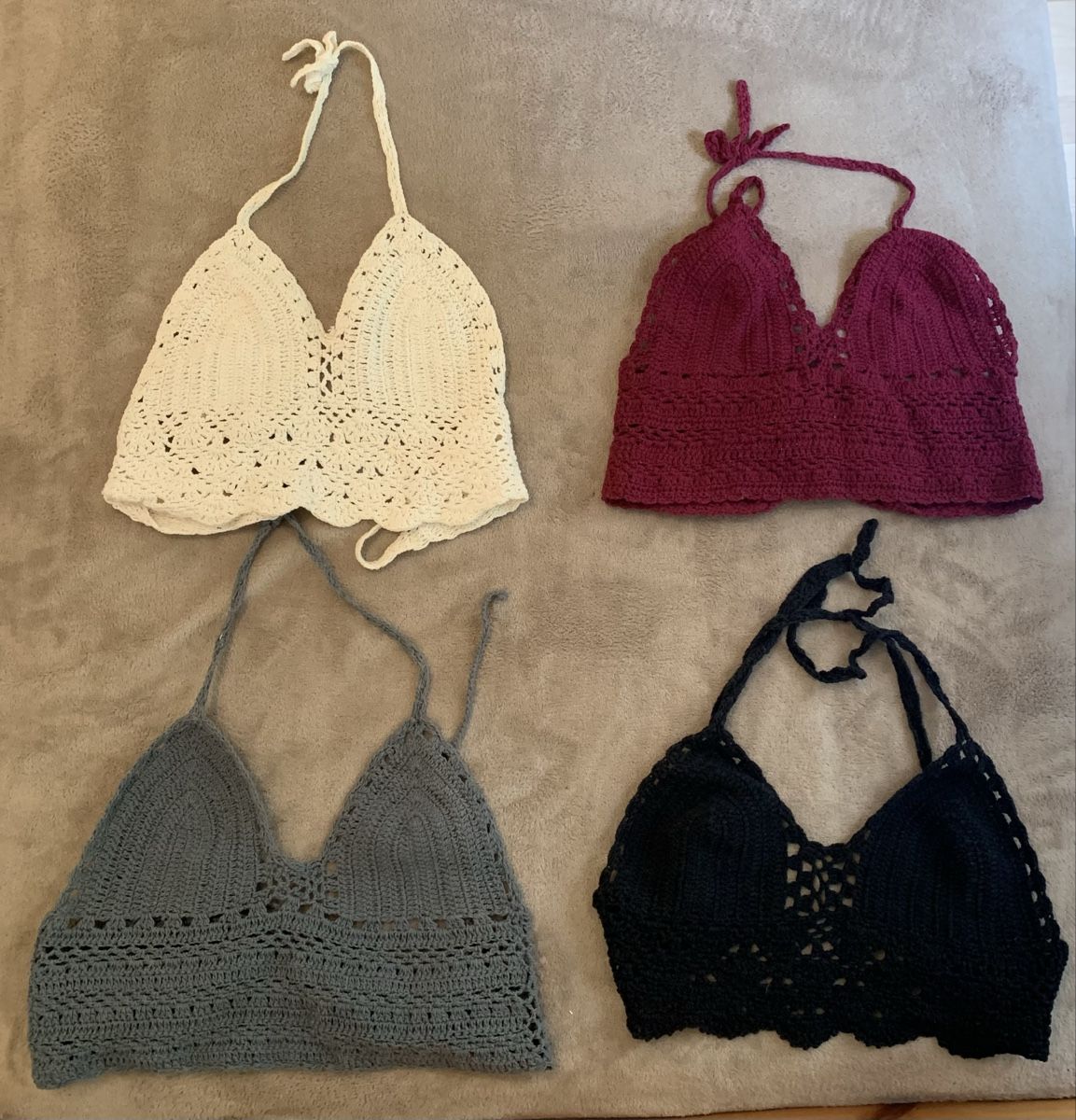 Tops: 4 Hand Crochet/Gehäkelte Bikini Tops – Gebraucht aus Verbier von pat_q5hr