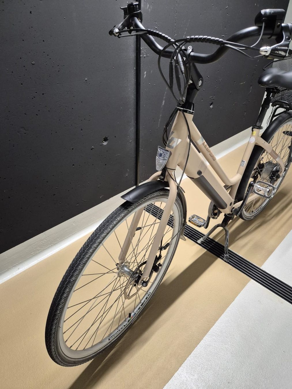 Leopard Biciclette: Leopard E-Bike City Explorer 28, 44 cm – Usato da Dübendorf venduto da bluenile80 2