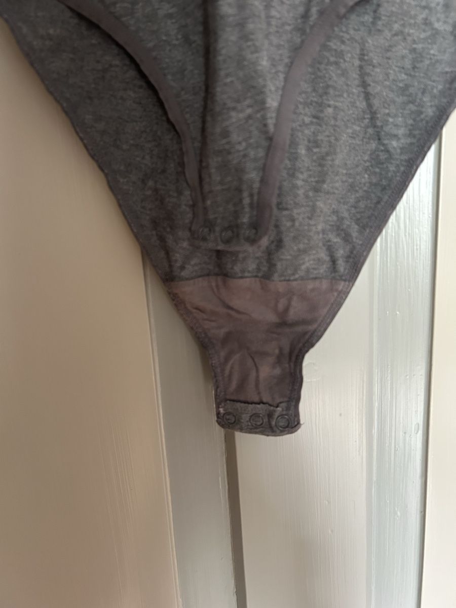 Top: Maddison Body grau ärmellos  – Usato da Frauenfeld venduto da jae_vs6j 3