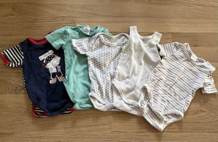 5er-Set Baby Bodys kurzarm & ärmellos, Gr. 62/68, Baumwolle