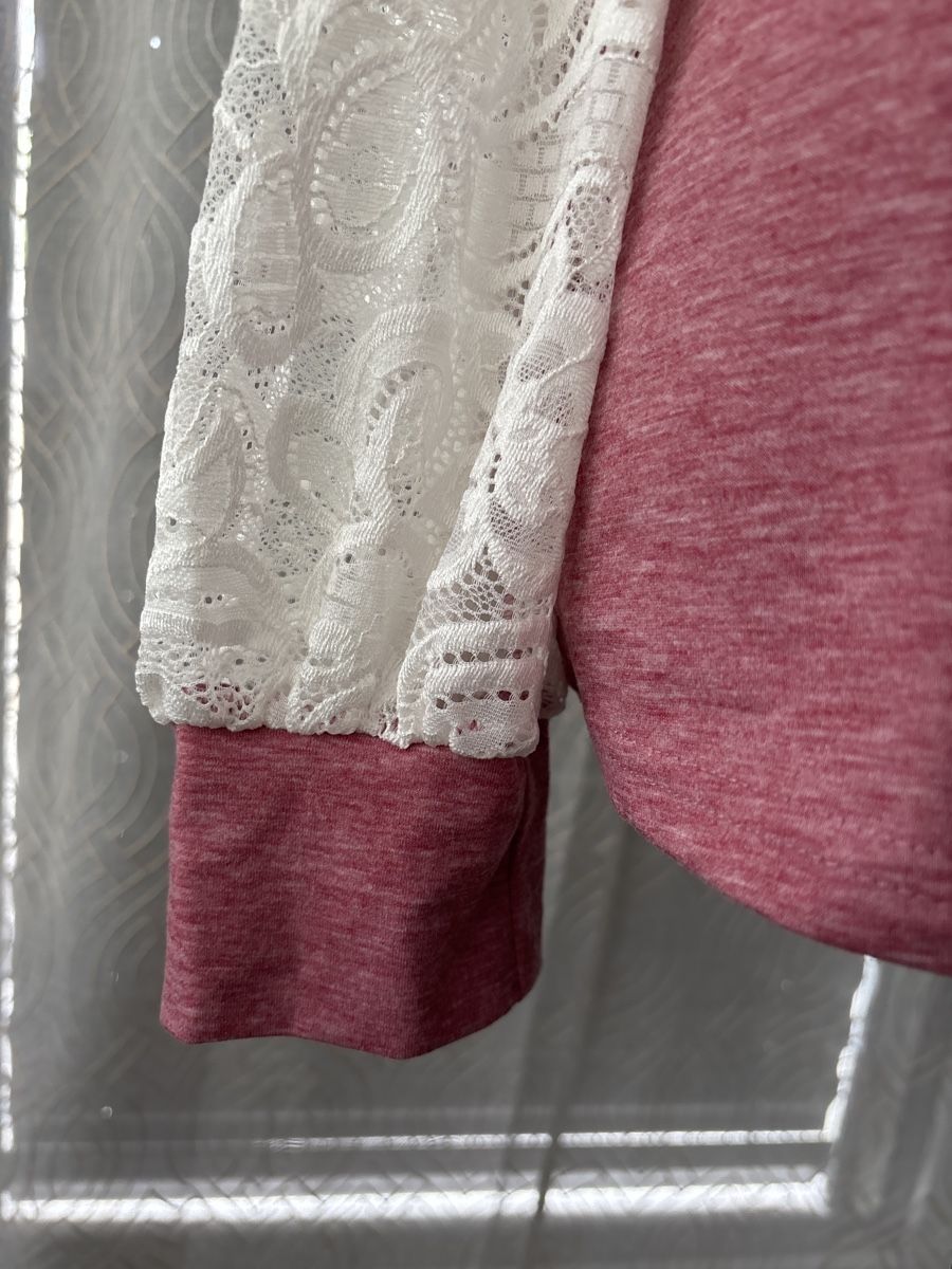 T-shirt: Hübsches Shirt mit Spitze – Nuovo (secondo la descrizione) da Muri AG venduto da ReBoutique 2