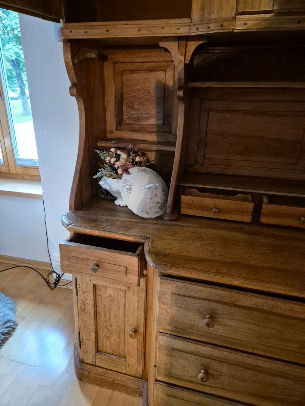 Credenze: Stubenbuffet massiv Nussbaum – Usato da Weesen venduto da knorrli123 6