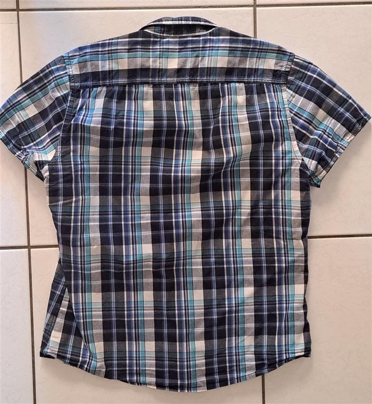 Camicie, T-shirt & Polo: Hemden kurzarm 5er Pack Gr. M – Usato da Küssnacht am Rigi venduto da AutoVilla 4