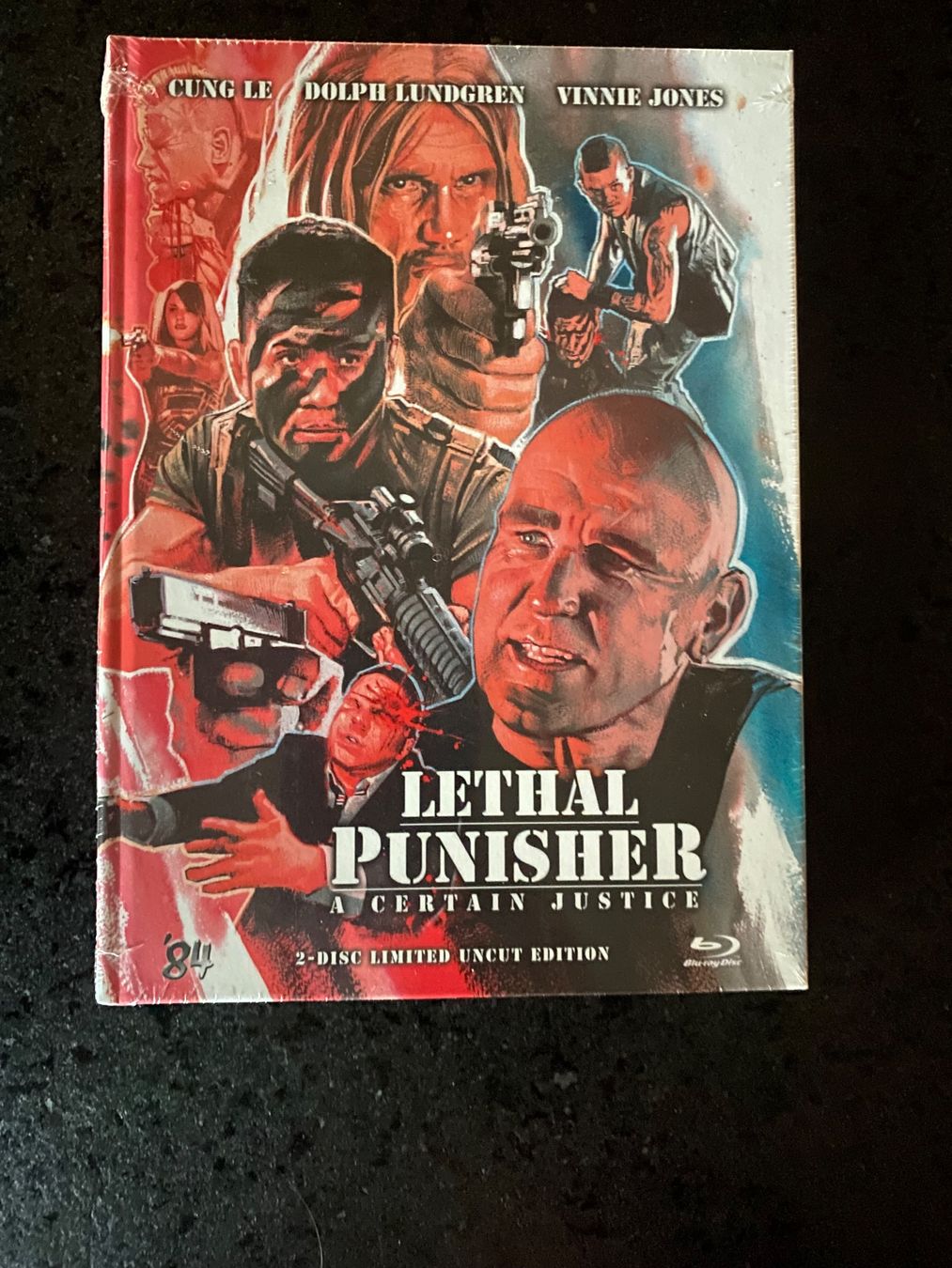 Tutti i DVDs: Lethal Punisher Mediabook Blu-ray + DVD OVP – Nuovo e nell'imballaggio originale da Schmitten FR venduto da FilmRarities