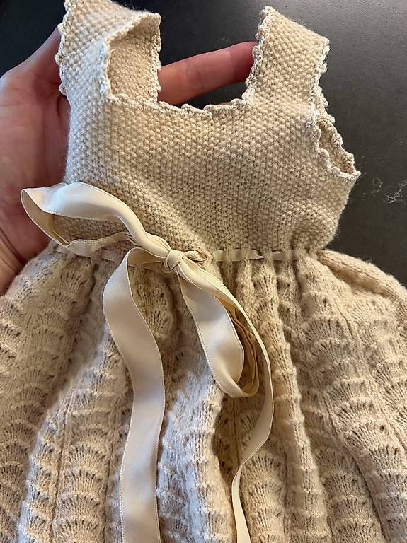 Robes et jupes: Handgestricktes Lang Yarns Kleid – D'occasion à St. Urban par JantineWVD-88 1