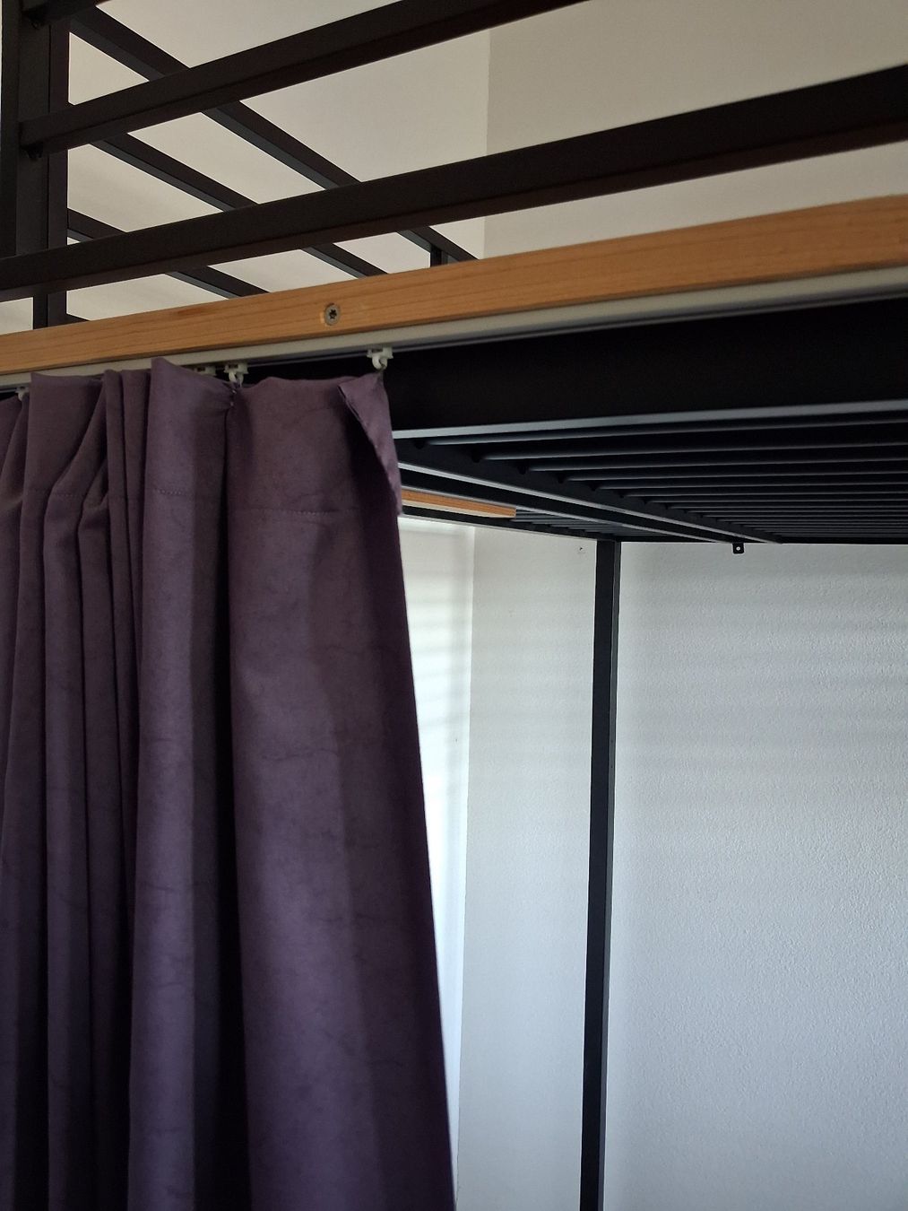 Lits: Lit mezzanine en métal – D'occasion à Thierrens par Tbox 4