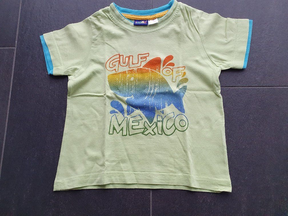 Hemden, T-Shirts & Polos: T-Shirt Gr. 98/104 – Gebraucht aus Oberegg von Roberto24