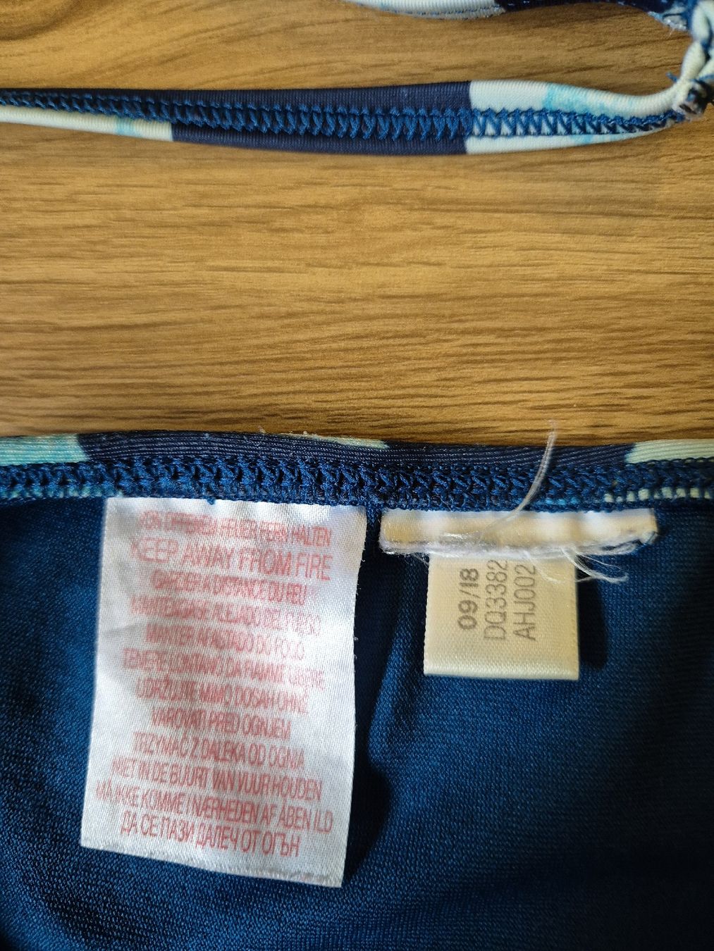 Adidas Costumi da bagno & Bikini: Adidas Bikini, blau gemustert, Grösse 140, – Usato da Grindelwald venduto da Sala33 4