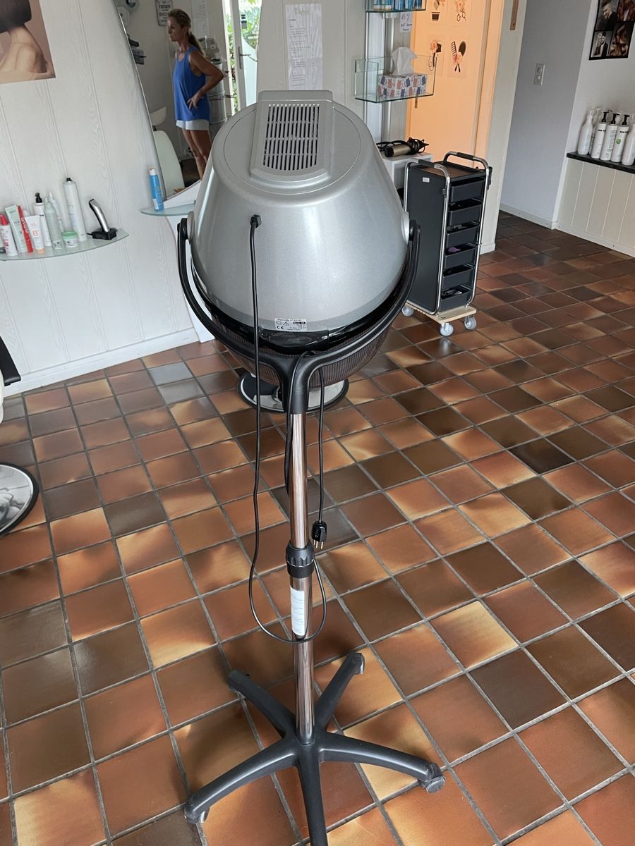Altro per la cura dei capelli: 2 Trockenhauben  – Usato da Volketswil venduto da Edwiga01 2