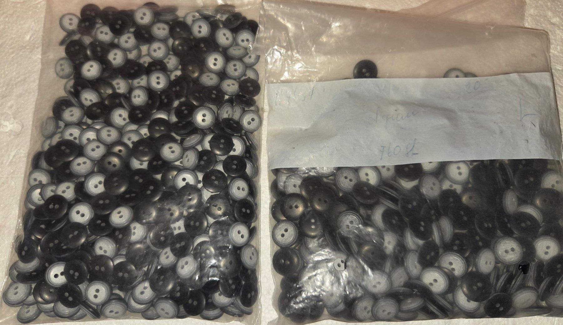 Boutons: Kleine Knöpfe – Neuf (Voir description) à Gossau SG par oreliefredy