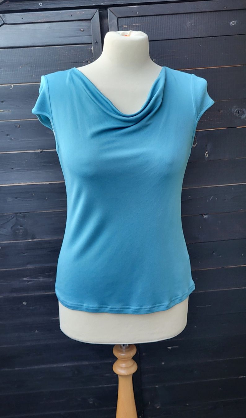 Top: Top -blouse bleu – Nuovo (secondo la descrizione) da Fribourg venduto da VictoriaShop7