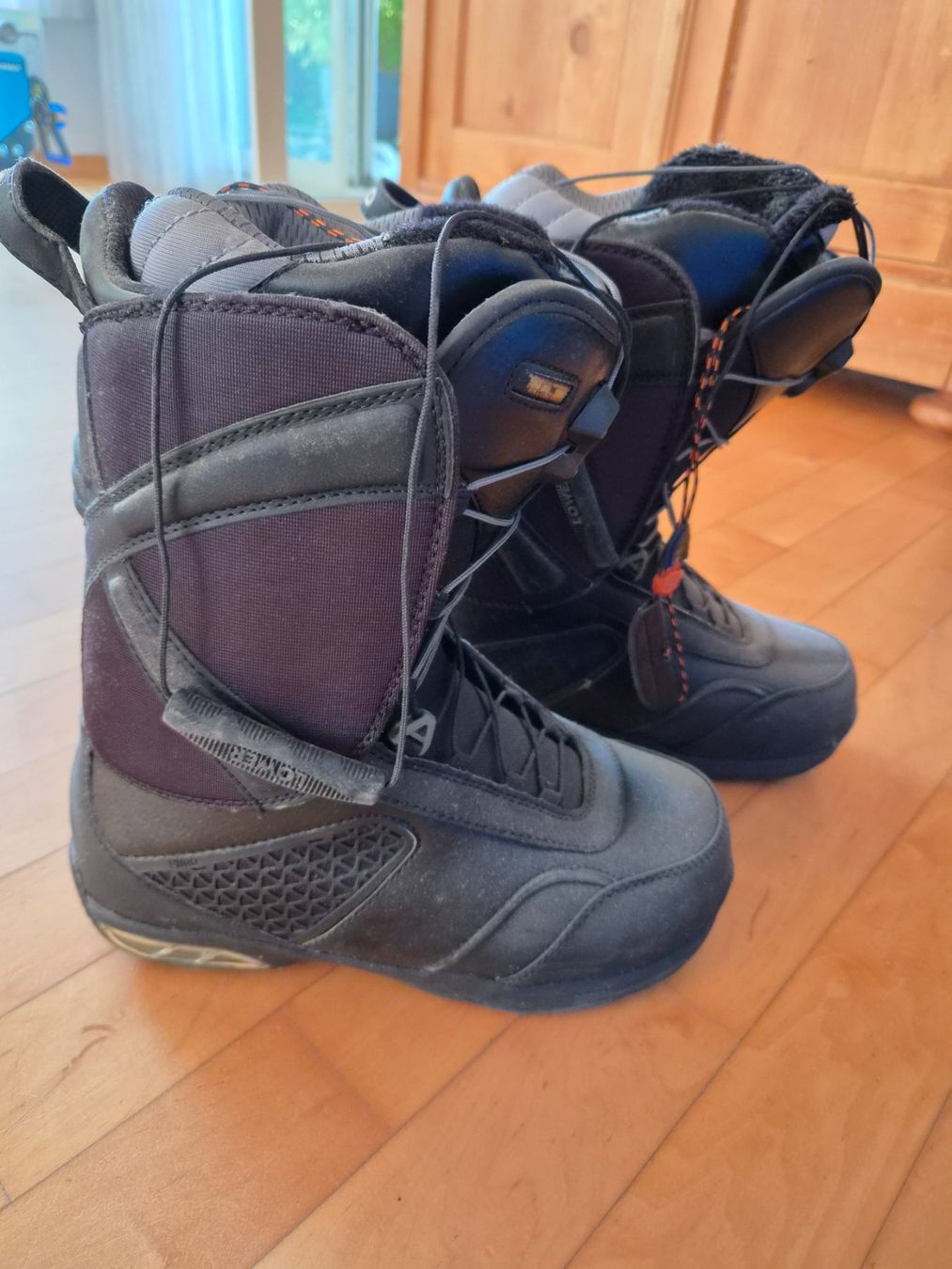 Snowboard Nitro Scarpe per ragazzi: Snowboard Boots Nitro schwarz 40 2/3 – Usato da Buchrain venduto da mlrj-r