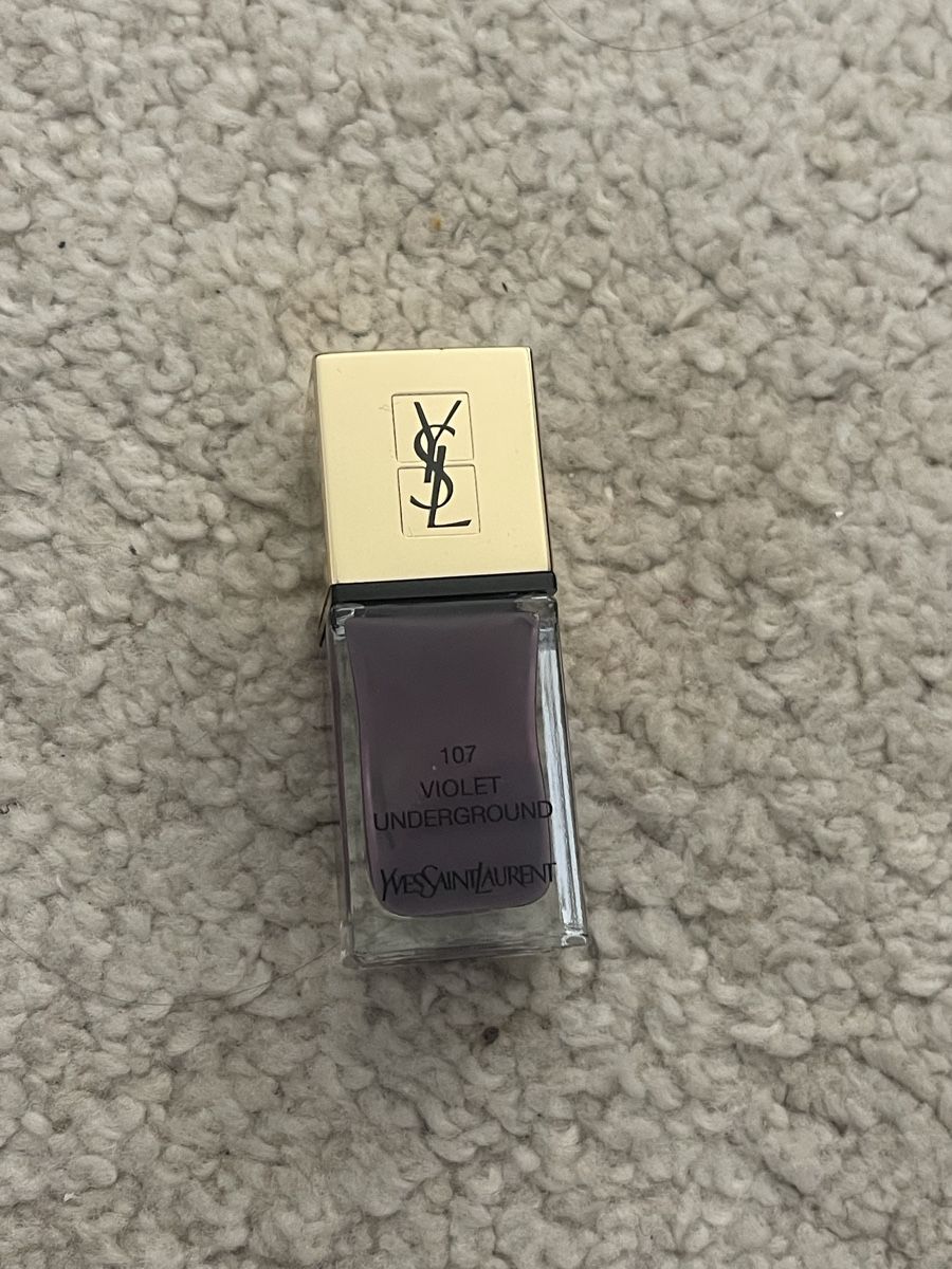 Saint Laurent Nagellack: Yves saint laurent nagellack violett – Neu und originalverpackt aus Zürich von lms_kt79