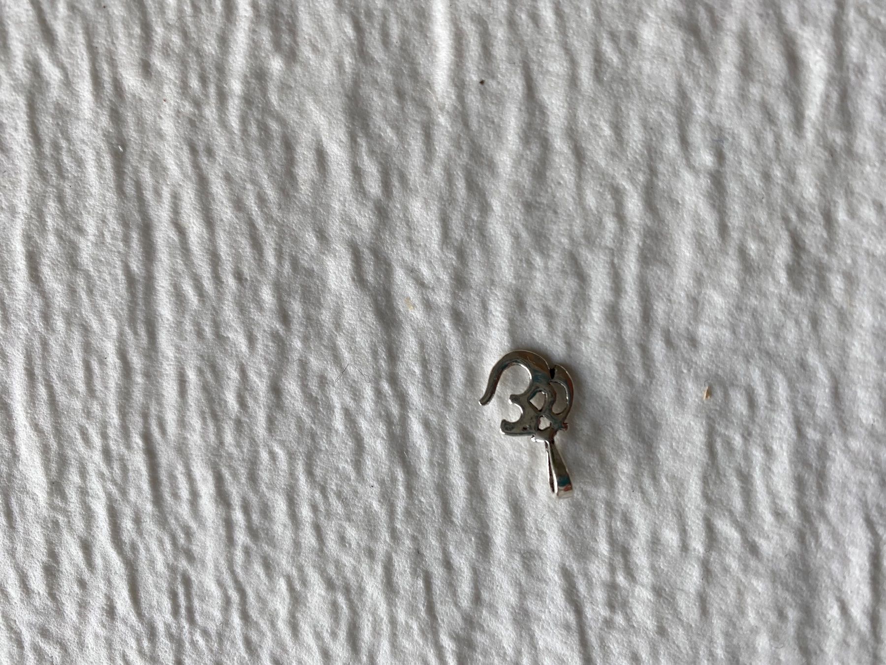 Pendentifs: Silber Om mini Anhänger – Neuf avec emballage d'origine à Killwangen par Fefy