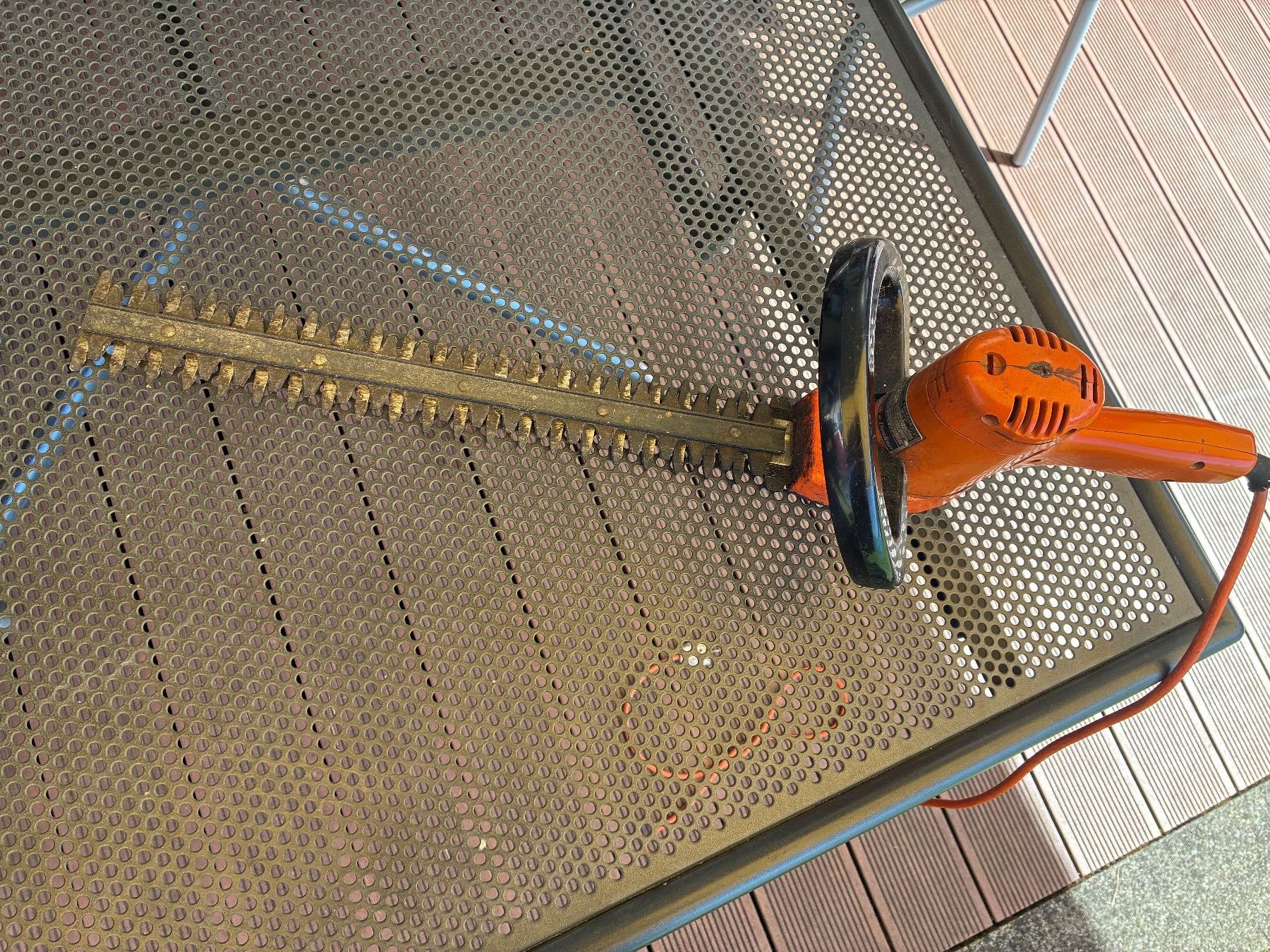 Alle Werkzeuge: Handliche elektrische Heckenschere Black&Decker – Gebraucht aus Goldau von padlmucki