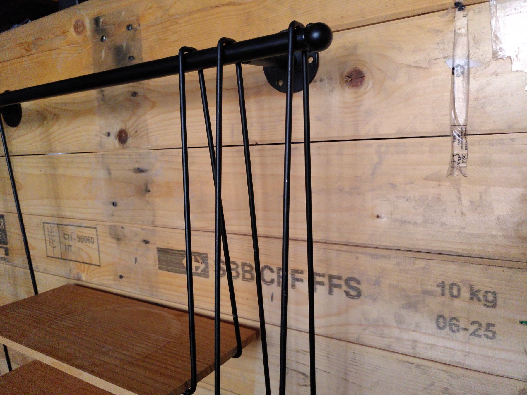 Étagères: Etagère suspendue string / idea string regal – D'occasion à Vuiteboeuf par broticaire 2