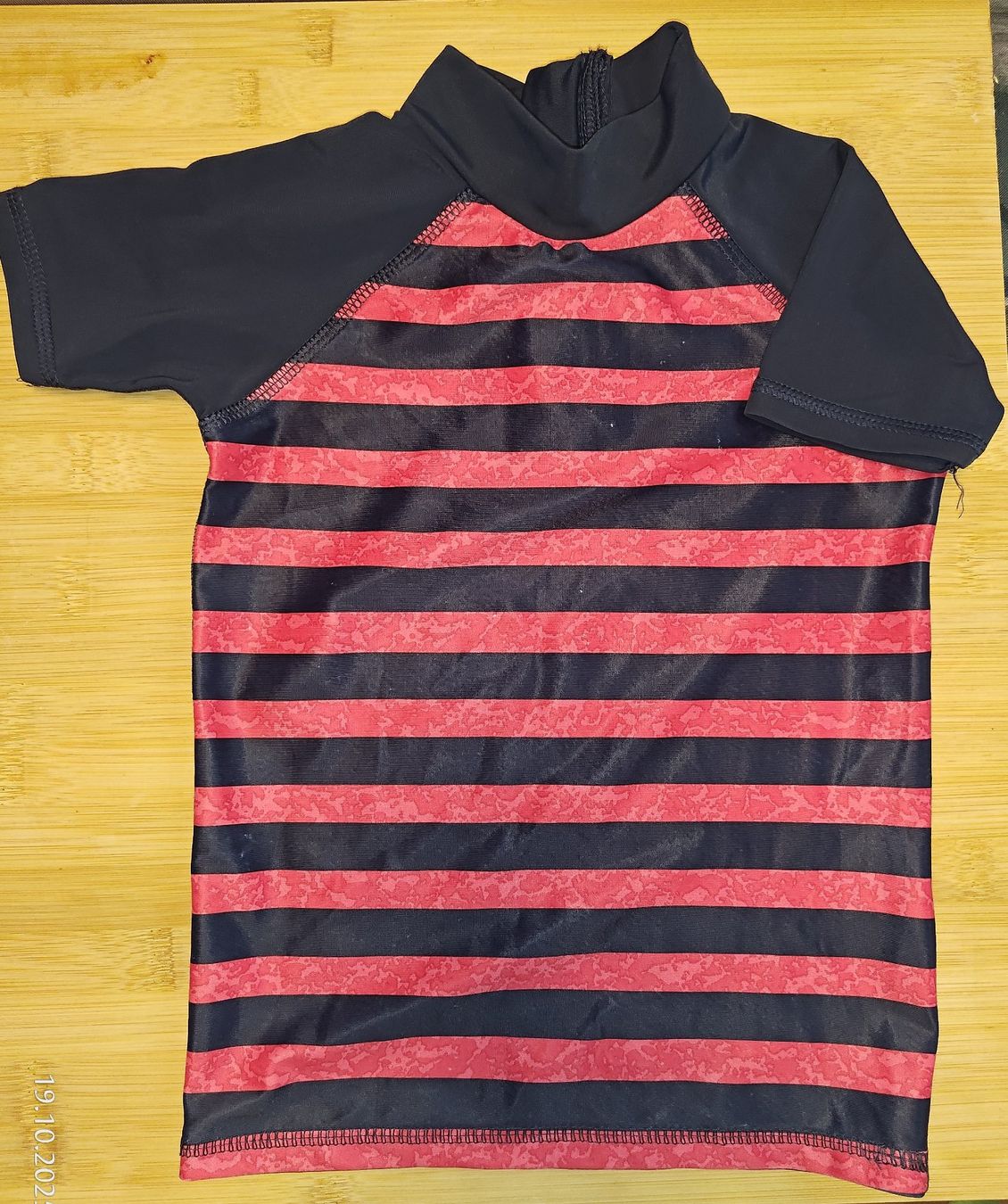 Costumi da bagno: Badeshirt UV-Schutz Grösse 86/92 – Usato da Laupersdorf venduto da ela_uatb