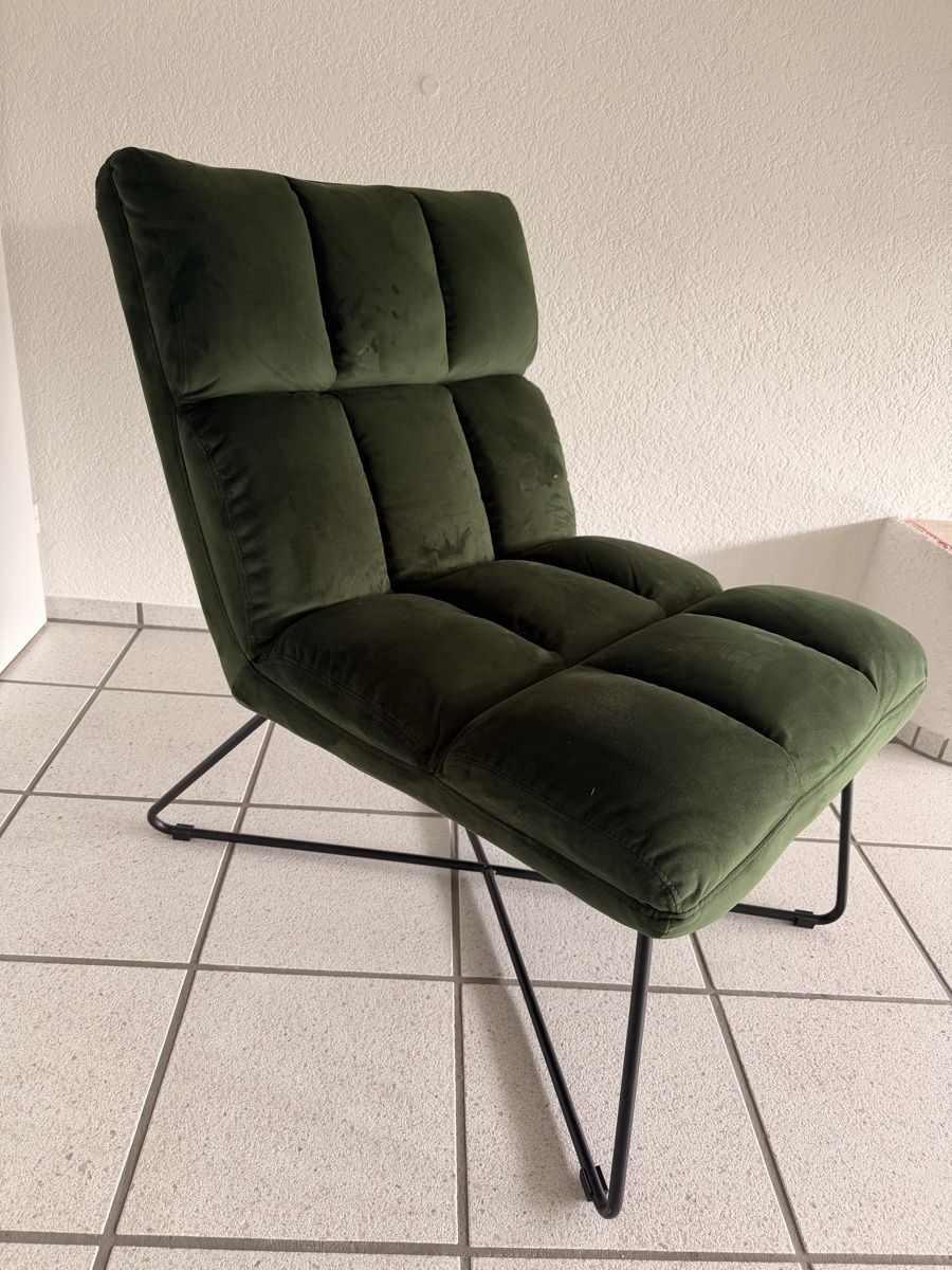 Livique Poltrone: Sessel Samt Dunkelgrün mit Metallfuss – Usato da Wetzikon ZH venduto da muchmael.s