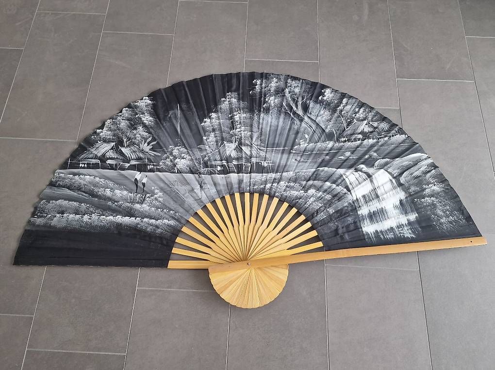 Tutte le decorazioni: Handbemalter Fächer Asien 90 cm hoch, neu! – Nuovo (secondo la descrizione) da Ottikon venduto da nag-champa77
