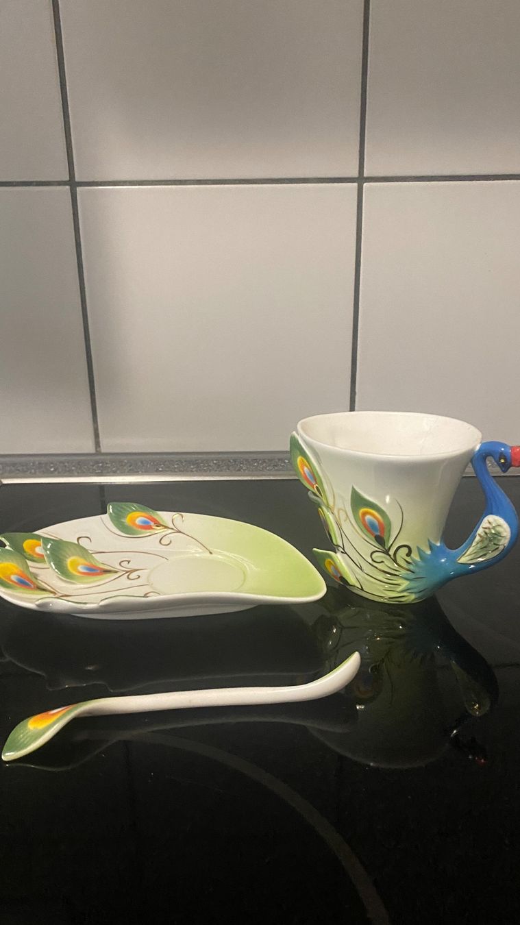 Tazze: Hübsche 3D Tasse aus Keramik – Usato da luzern venduto da bar_5gtr 4