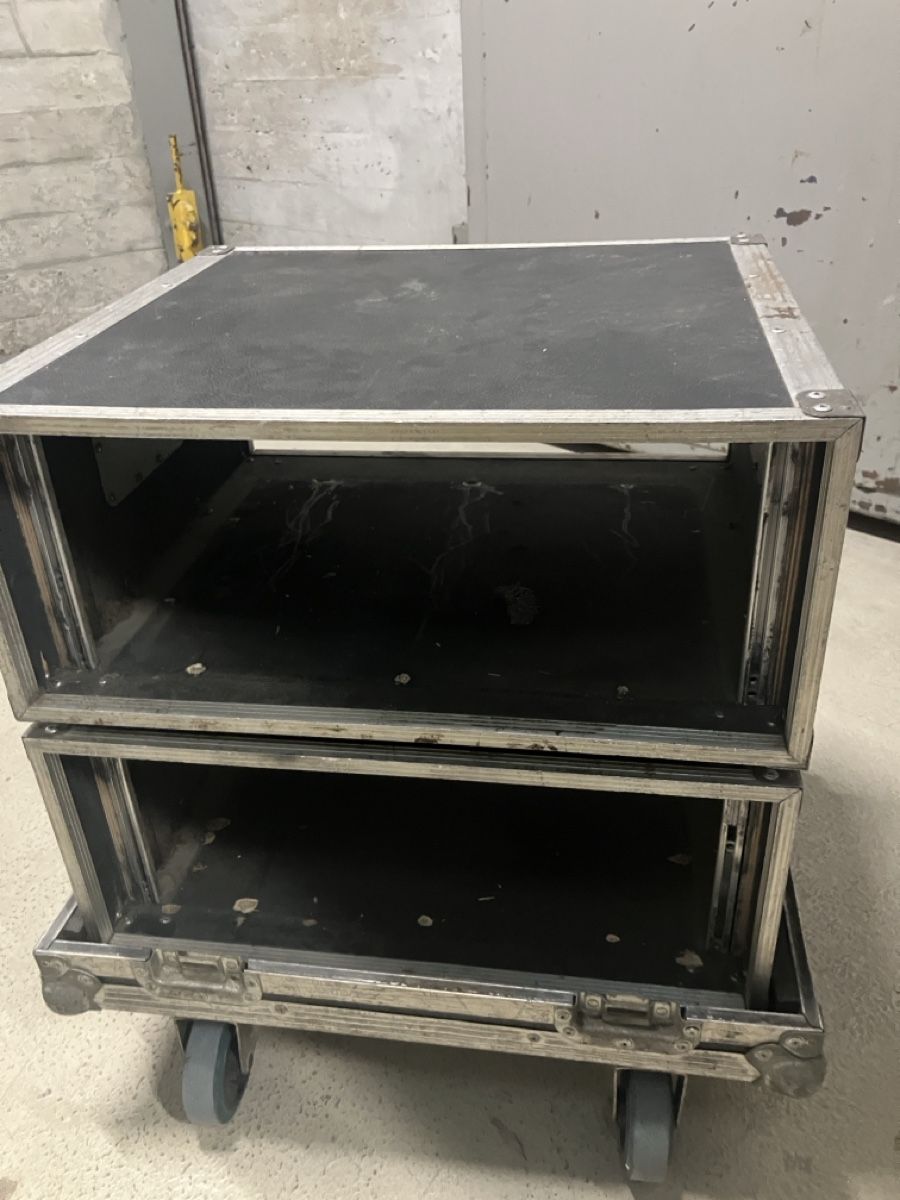 Autres accessoires: Hauben-Rackcase 8HE – D'occasion à Bern par Burur 3