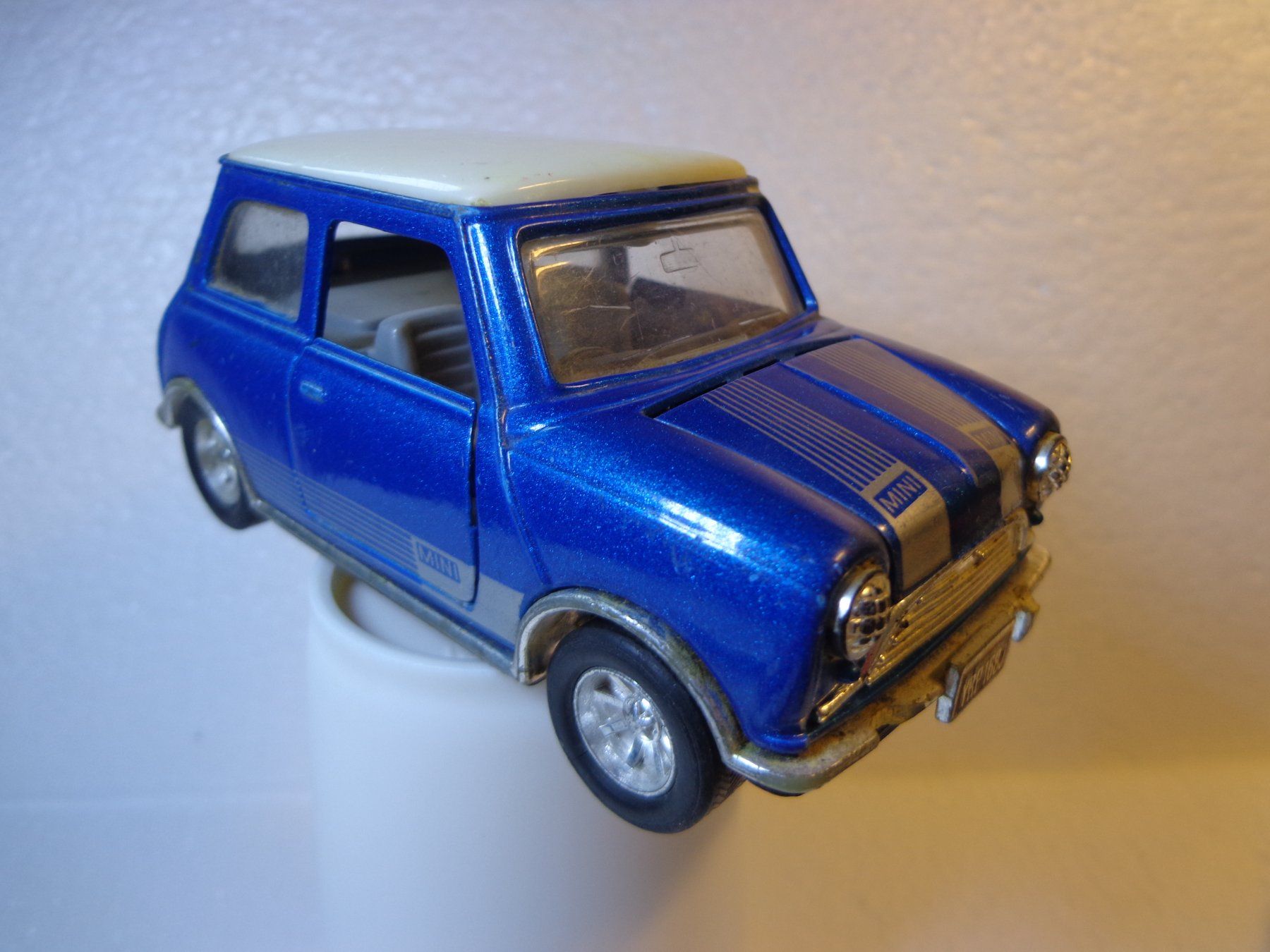 Modellini d'auto: Mini Modelle, Modellautos 10 Stück – Usato da Hinterkappelen venduto da Roku5 2