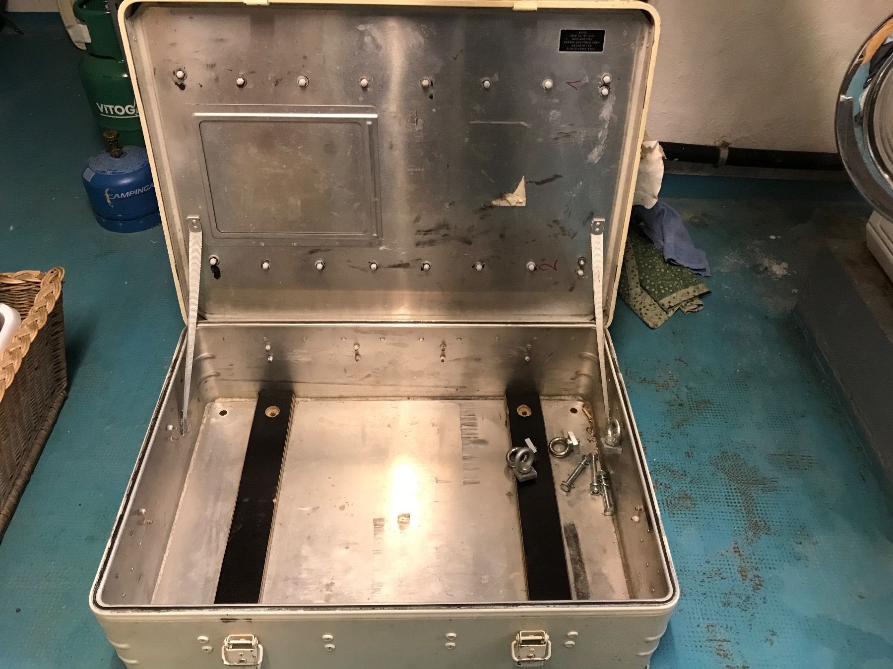 Box da tetto: Dachbox – Usato da Derendingen venduto da Hauderebaesseler 2