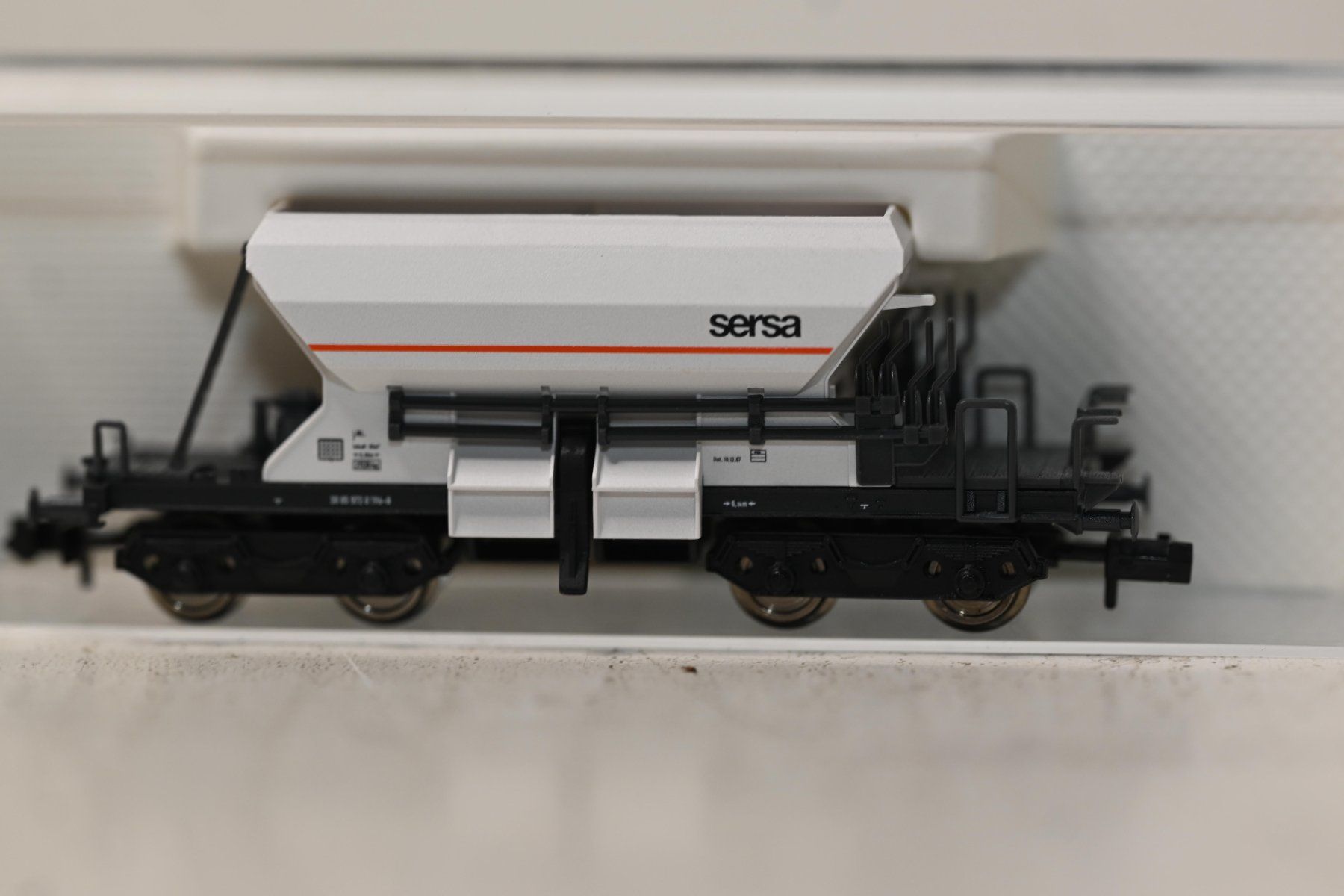 Fleischmann Modelleisenbahnen: Sersa Güterwagen Fleischmann Spur N mit OVP – Neu (gemäss Beschreibung) aus Laupen ZH von Zmoewe 4