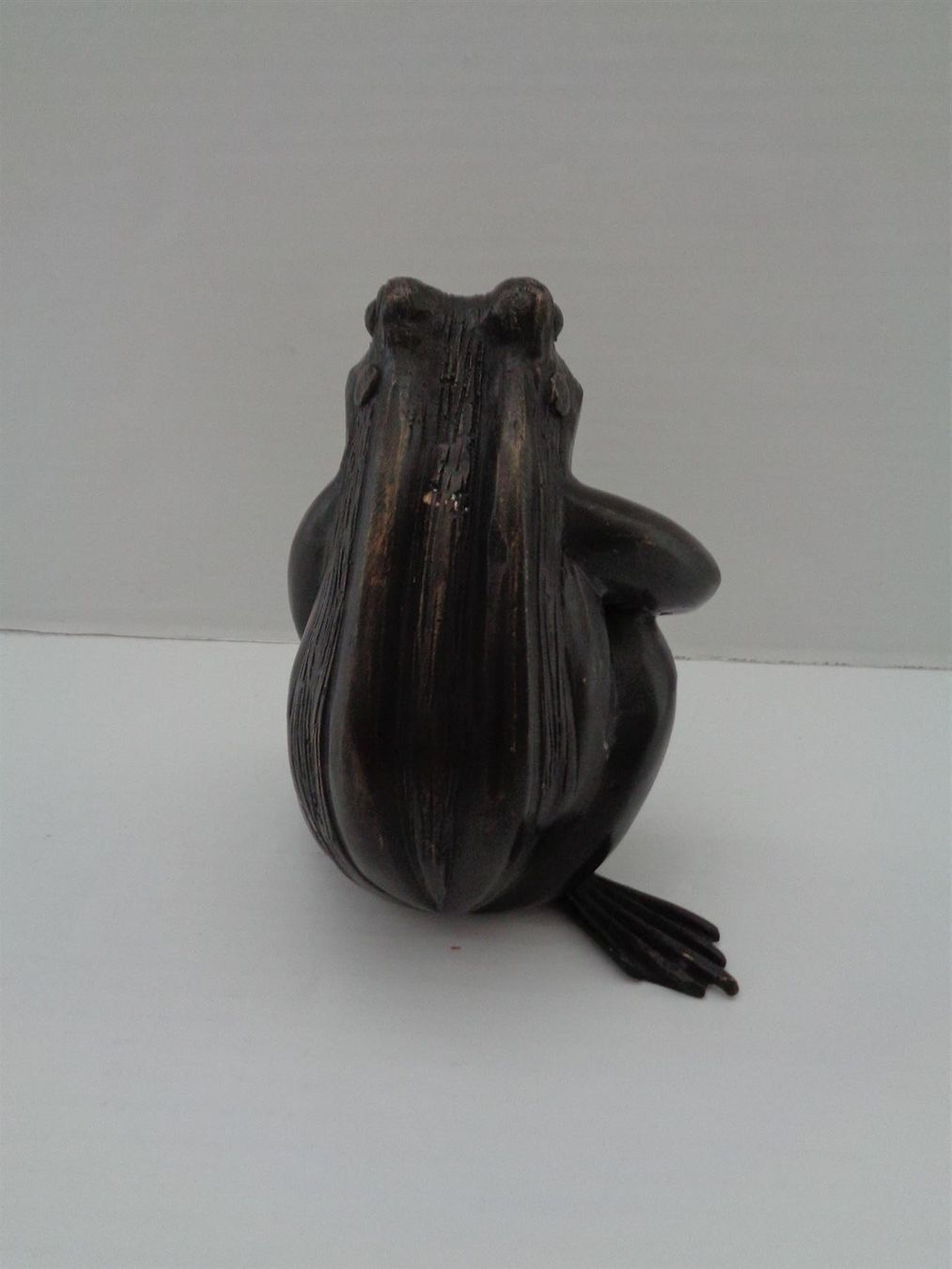 Skulpturen & Statuen: Sitzender Frosch aus Bronze – Gebraucht aus Chur von omonia 4