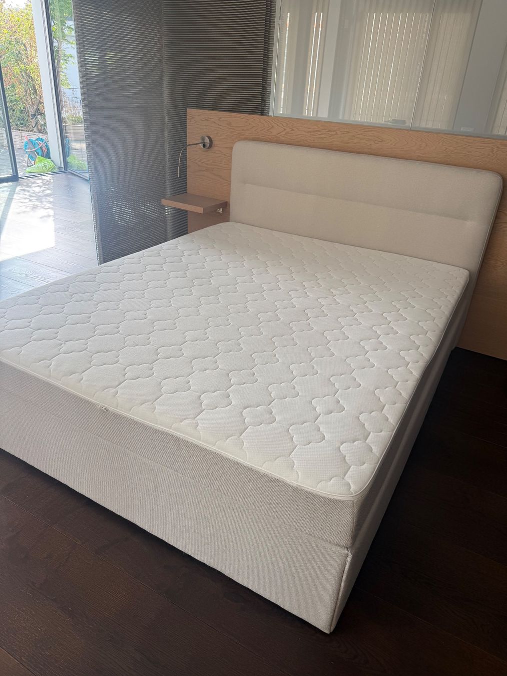 Beliani Letti: Boxspringbett mit Kopfteil hellbeige Zustand neu – Nuovo (secondo la descrizione) da Schönenwerd venduto da myi_7j5m