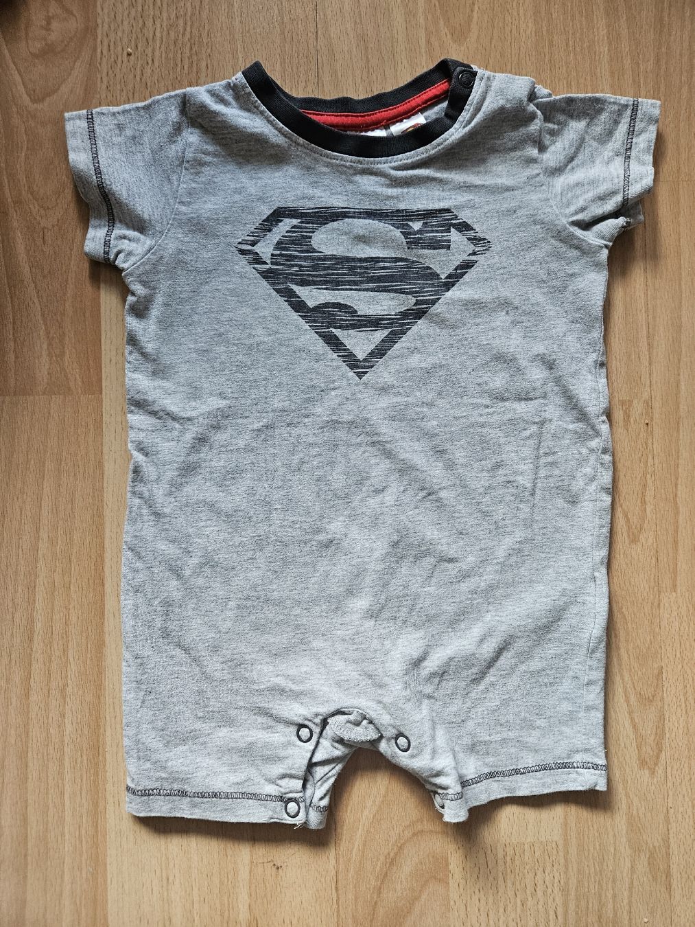 H&M Jumpsuits: Kurzer Strampler Superman 74 – Neu (gemäss Beschreibung) aus Zürich von Kris8050