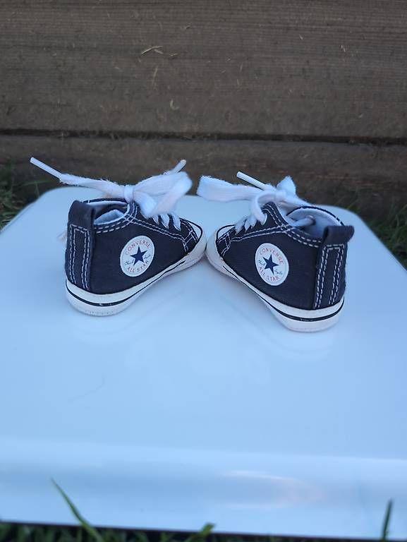 Scarpe per ragazzi: neue Baby-Converse Gr. 17 – Usato da Alberswil venduto da __colafroeschli__ 1