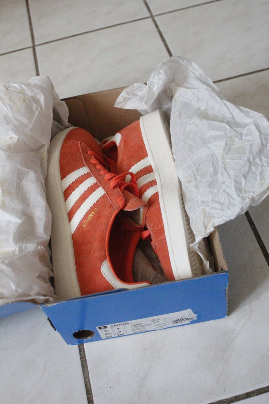 Adidas Scarpe da uomo: Adidas campus old model 43 1/3 – Nuovo e nell'imballaggio originale da Travers venduto da ColibriRoseOrange 4