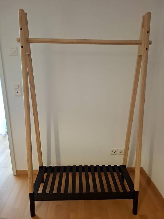 Guardaroba: Kleiderständer mit Schuhregalfunktion – Nuovo e nell'imballaggio originale da Walenstadt venduto da ste_xrn5