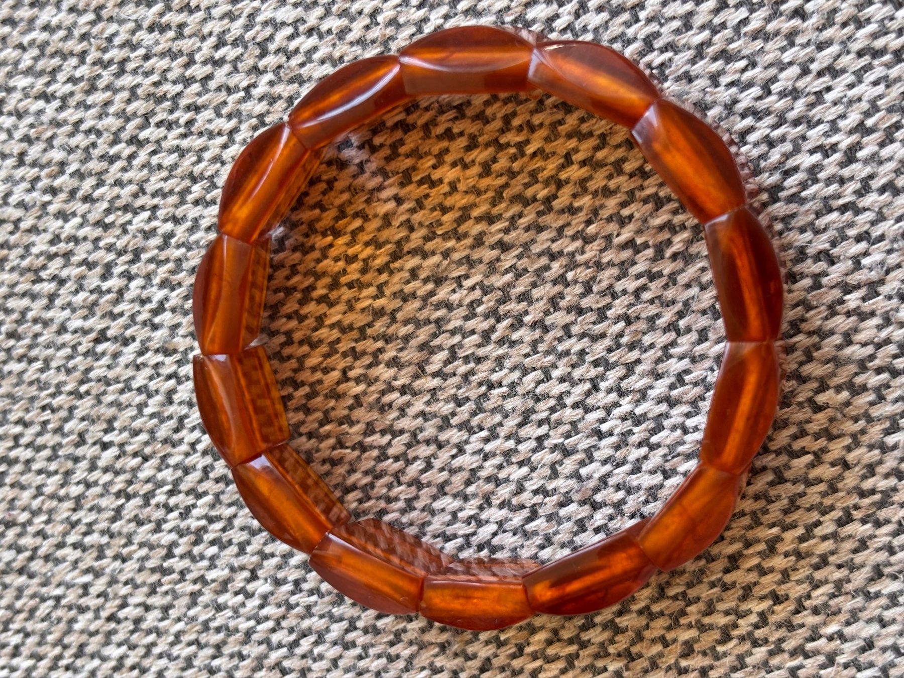 Bracciali & Braccialetti: Vintage Bernsteinarmband elastisch – Usato da Meyrin venduto da jess.etal 2