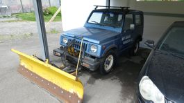 Suzuki SJ 410 GLV mit hydraulischem Schneepflug (Meyer)