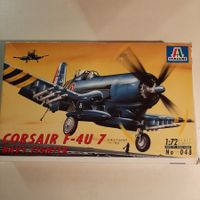 868 ... Chance-Vought F-4U 7 Corsair ... Italeri 048
