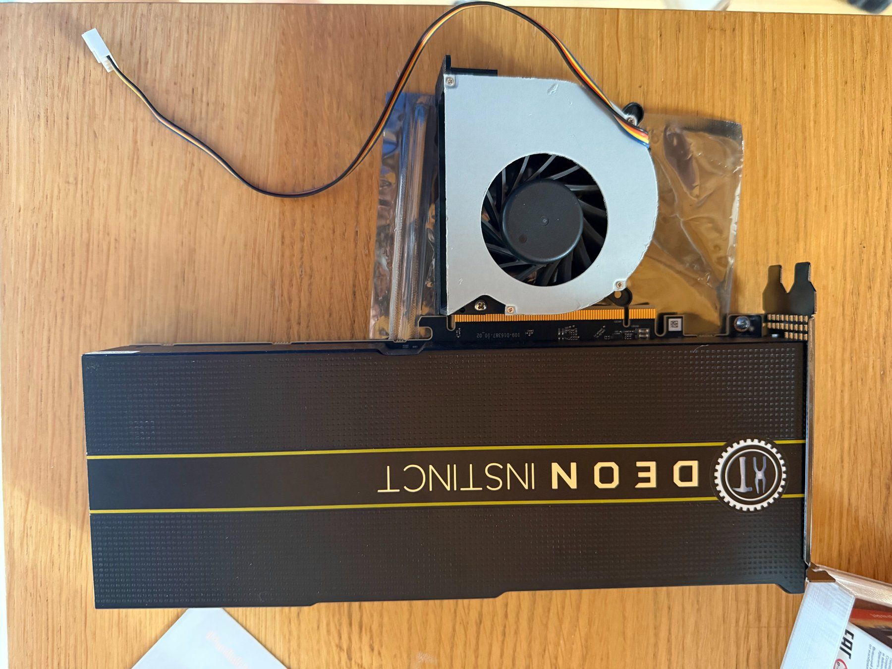 Amd Schede grafiche: AMD Radeon Instinct MI50 32GB HBM2 – Usato da Reichenburg venduto da civiloid