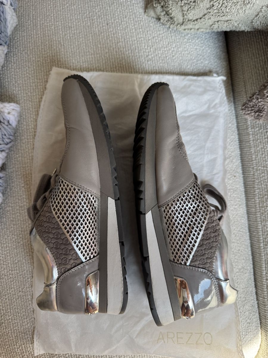 Michael Kors Damenschuhe: Michael Kors Sneakers – Gebraucht aus Winterthur von Flomiverse 1