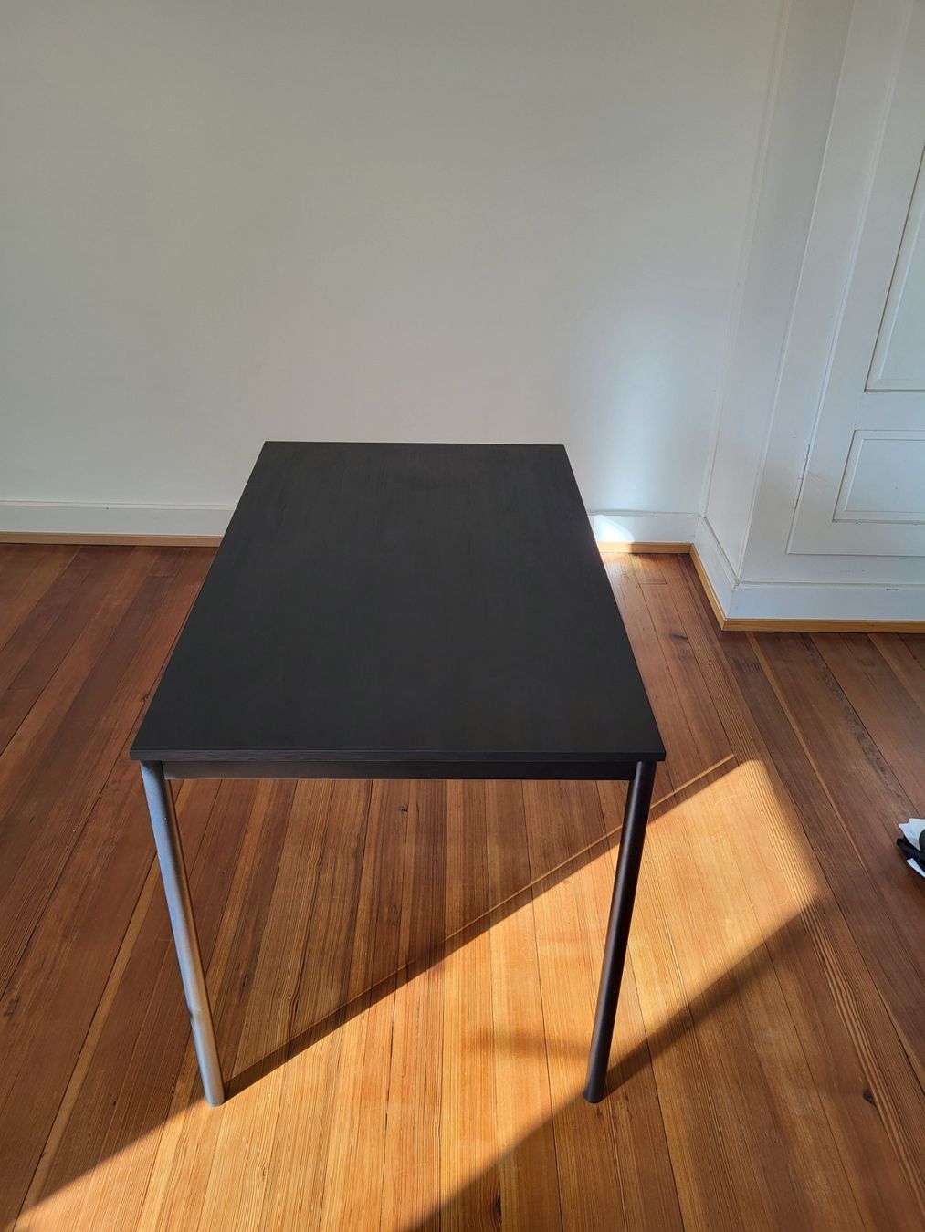 Ikea Tavoli: IKEA SANDSBERG Tisch schwarz – Usato da Olten venduto da tit_6r92 1
