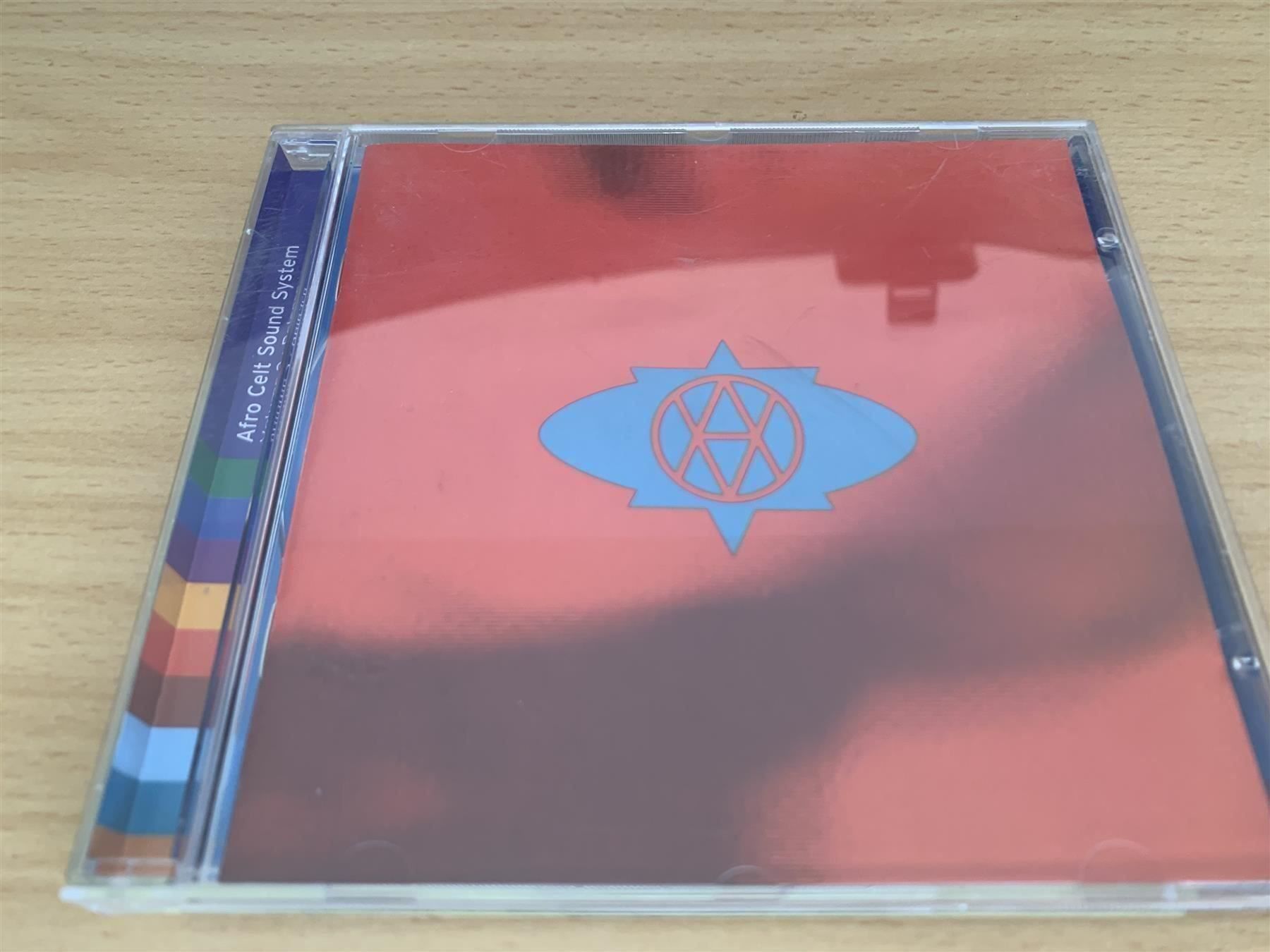 CD: Afro Celt Sound System – Volume 2: Release – Usato da Rikon im Tösstal venduto da Alpenmutz