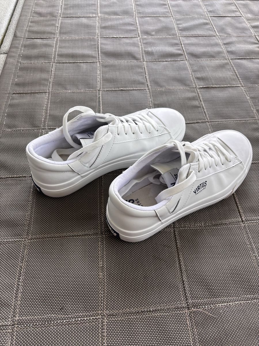 Scarpe da donna: Weisse Virtus Sneakers, Grösse 38 – Usato da Thürnen venduto da midget02 2