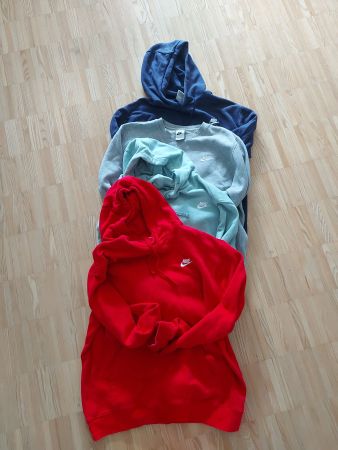 Nike Pullover und Hoodies Set Grösse S/M