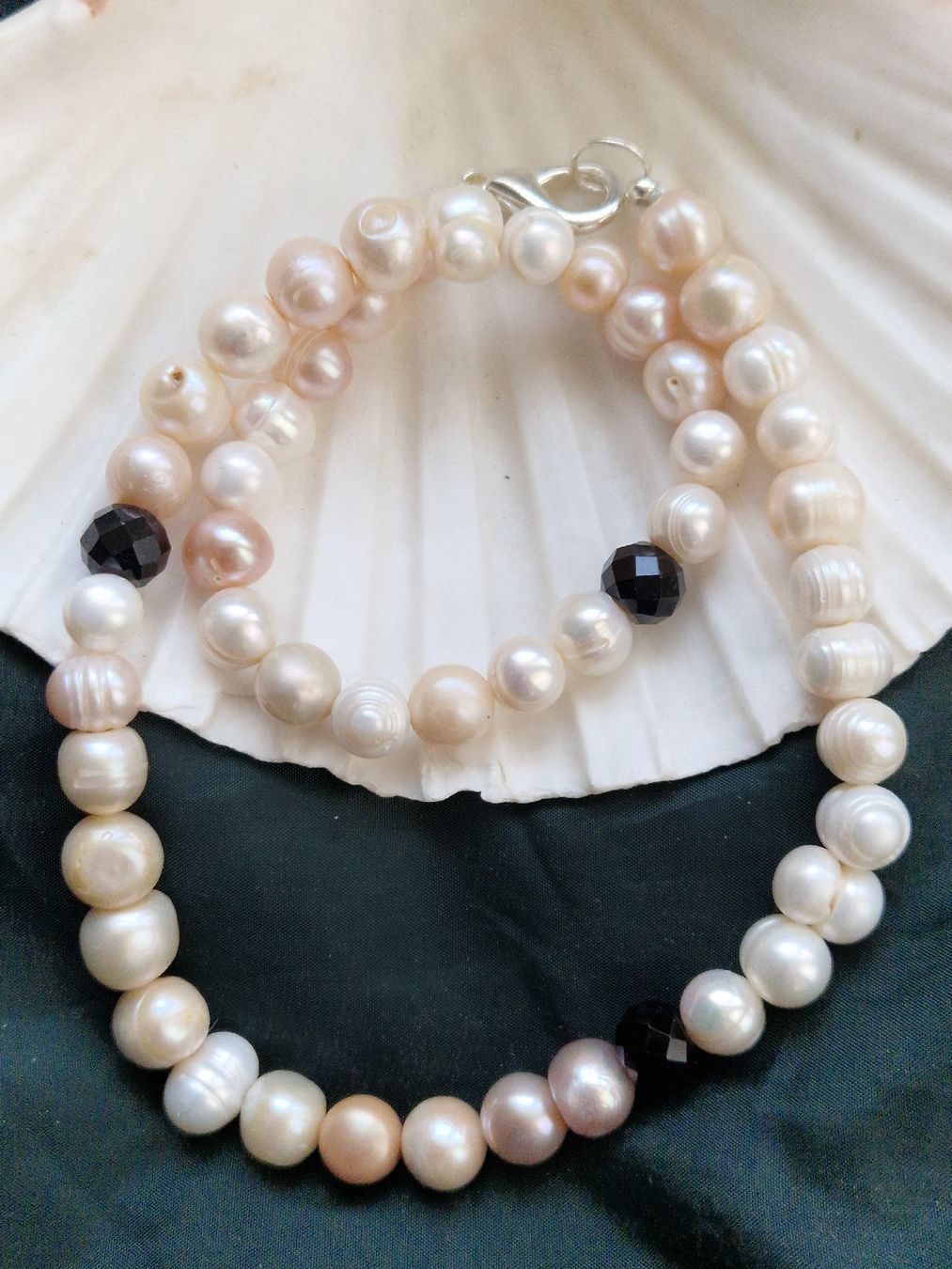 Catenine: collier perles de culture et  3 obsidiennes – Nuovo (secondo la descrizione) da SAXON venduto da Mariposita1428 1
