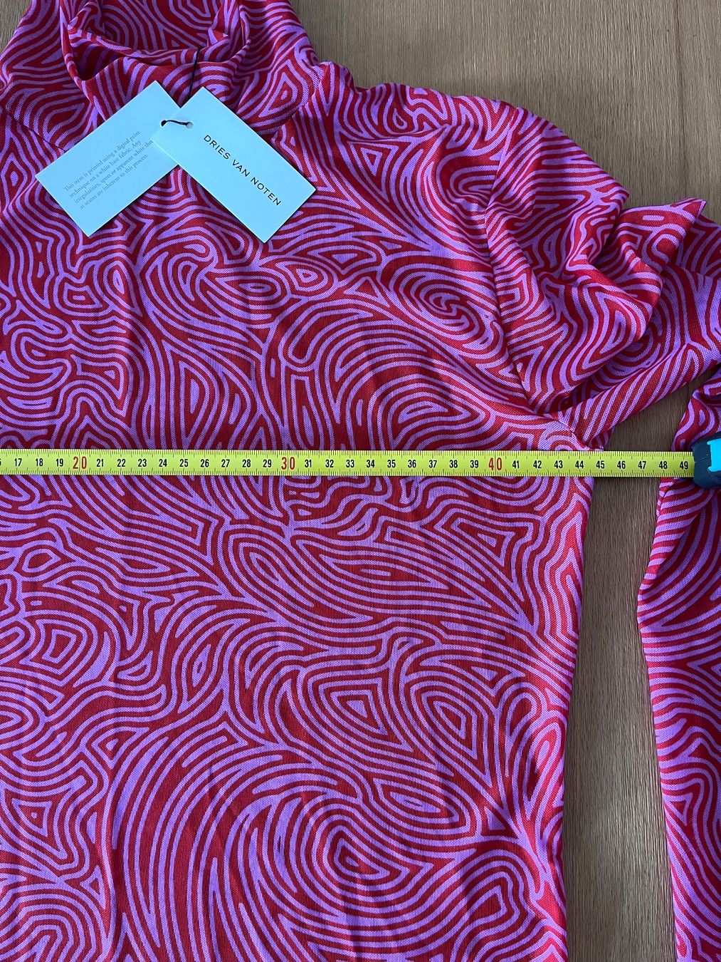 Top: Dries van Noten Mesh-Rollkragen Pulover – Nuovo e nell'imballaggio originale da Roggwil BE venduto da KarotteV 2